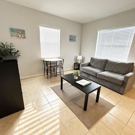 פורט מאיירס Poolfront Cottage Near Beach With Full Kitchen! מראה חיצוני תמונה