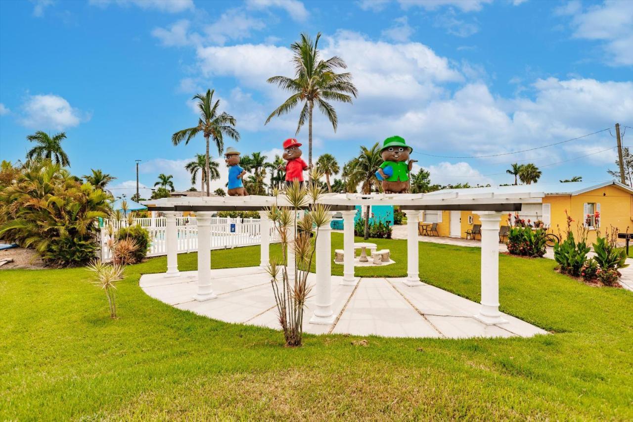 פורט מאיירס Poolfront Cottage Near Beach With Full Kitchen! מראה חיצוני תמונה